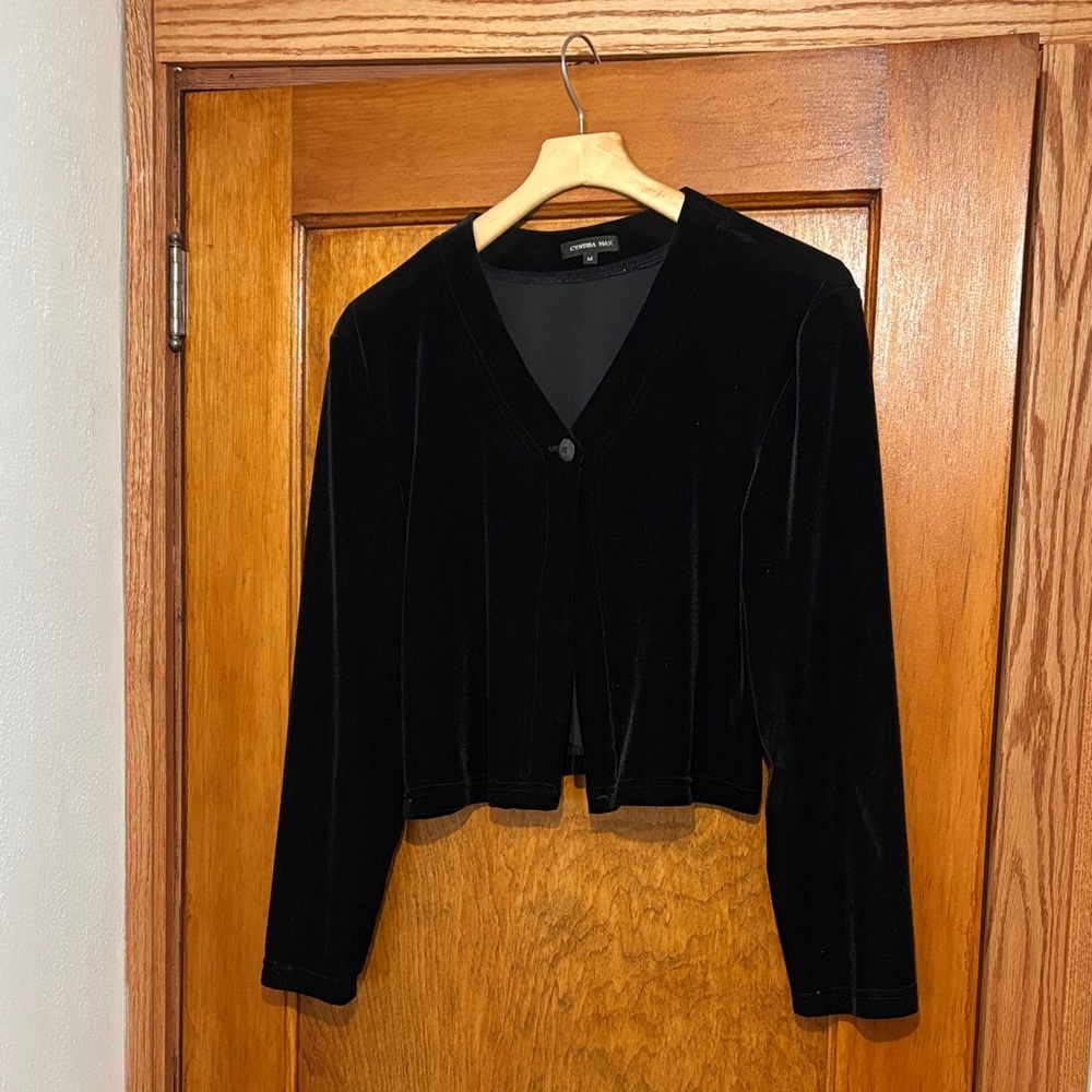 Elegant Black Velvet Women's  Shrug Jacket, spring formal, prom
